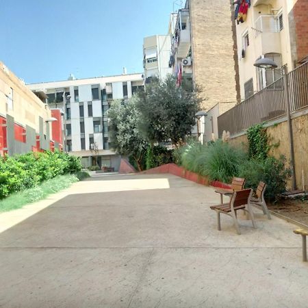 Hotel Fira Basic L'Hospitalet de Llobregat Exterior foto